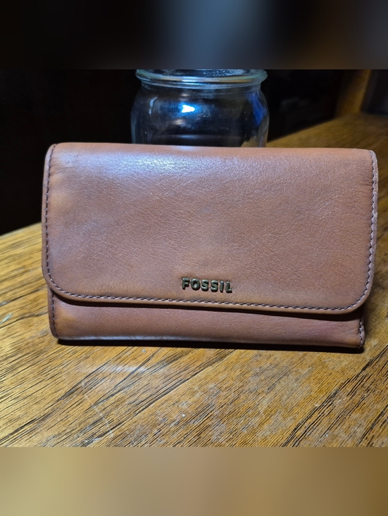 Fossil Handbags - Fossil Women's Tan Leather Wallet Clutch